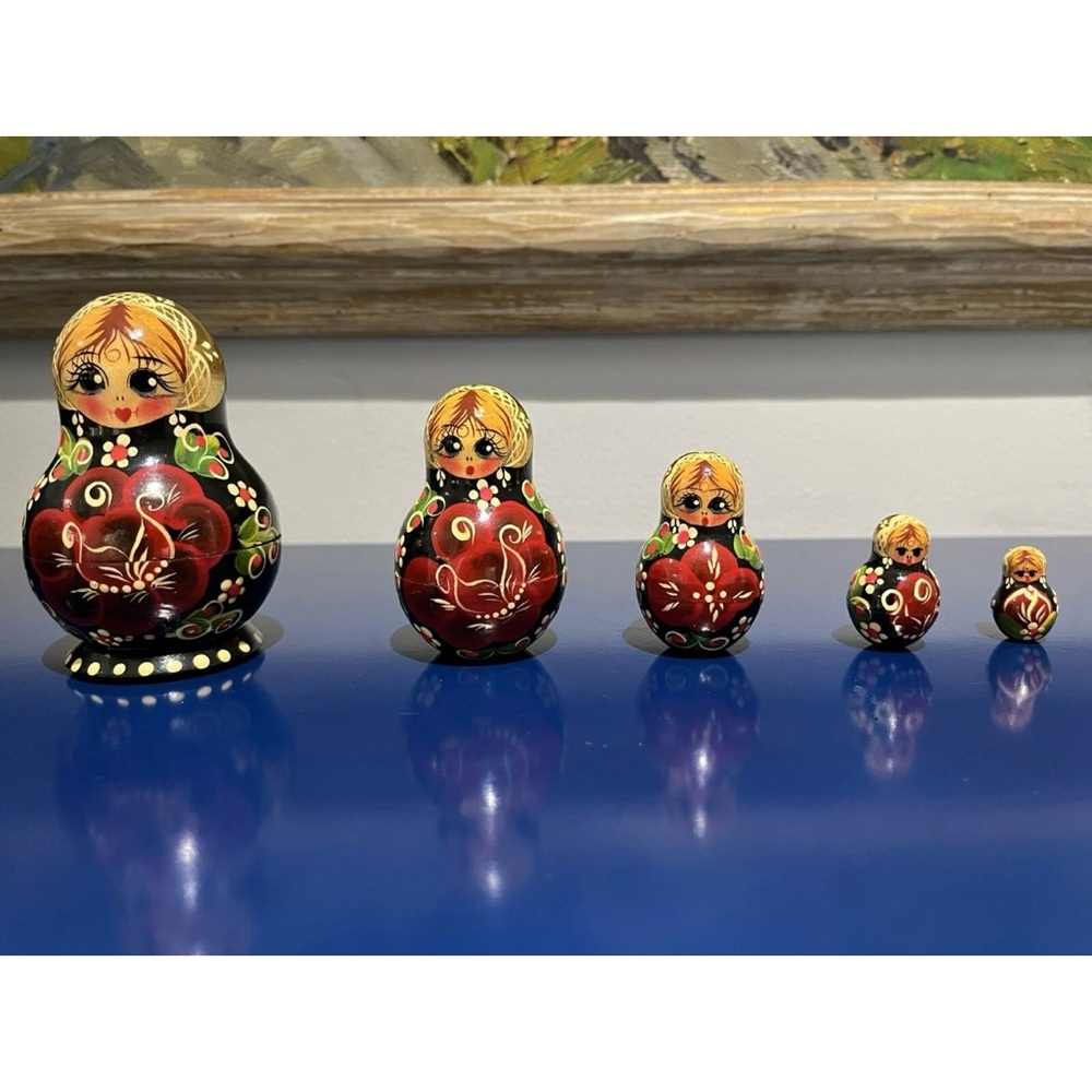 Russian Matryoshka Nesting Dolls Set Wood Painted 5 Pcs Floral Vintage Signed